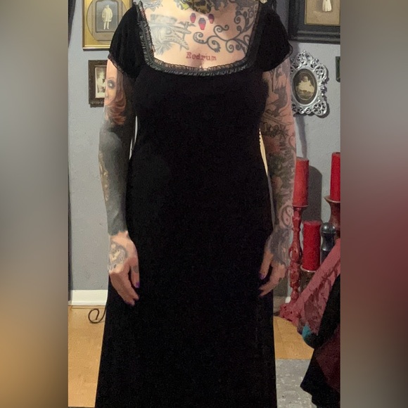 Vintage goth dress - Picture 5 of 6